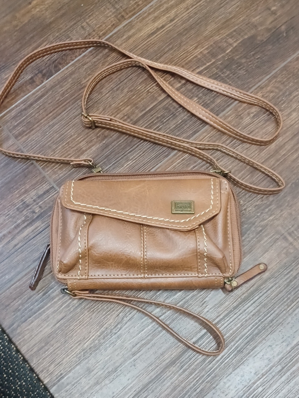 BORN CONCEPT RFID Security Shield Convertible Crossbody Wallet